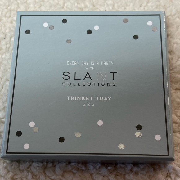 Slant Gold Heart on Black Stripes Trinket Tray - Picture 4 of 4